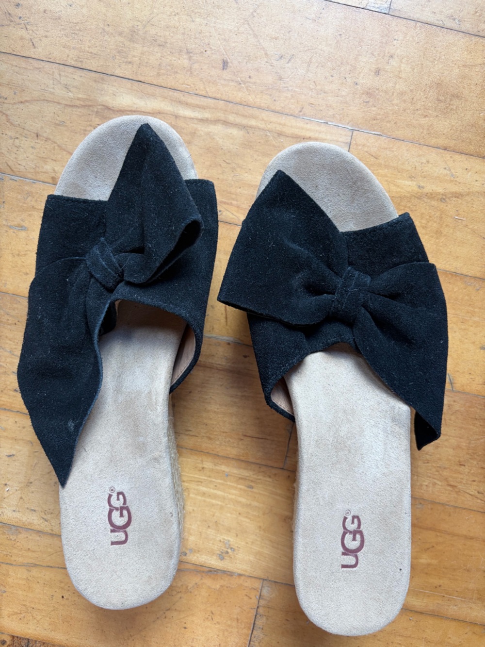 UGG Black Bow Suede Slide Mules Never Worn!